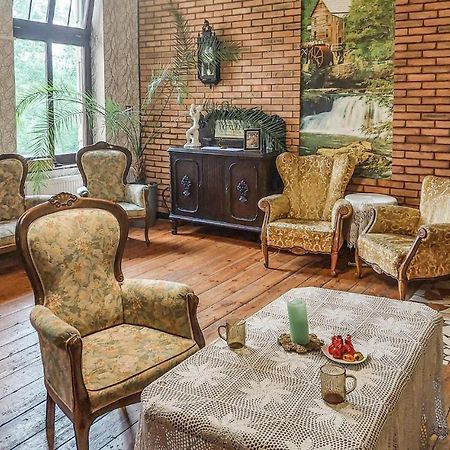 Cozy Home In Raciaski Mlyn With Kitchen Raciaz Buitenkant foto