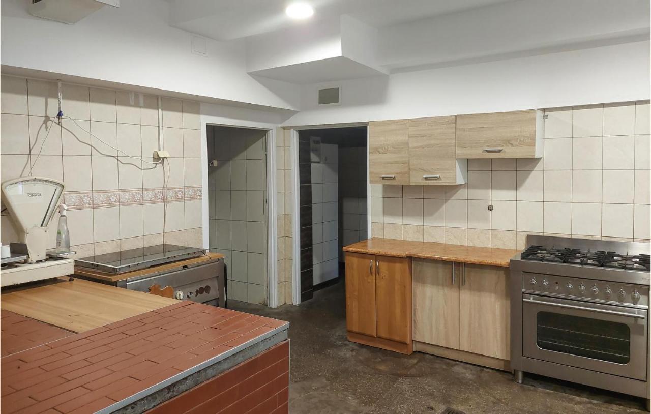 Cozy Home In Raciaski Mlyn With Kitchen Raciaz Buitenkant foto